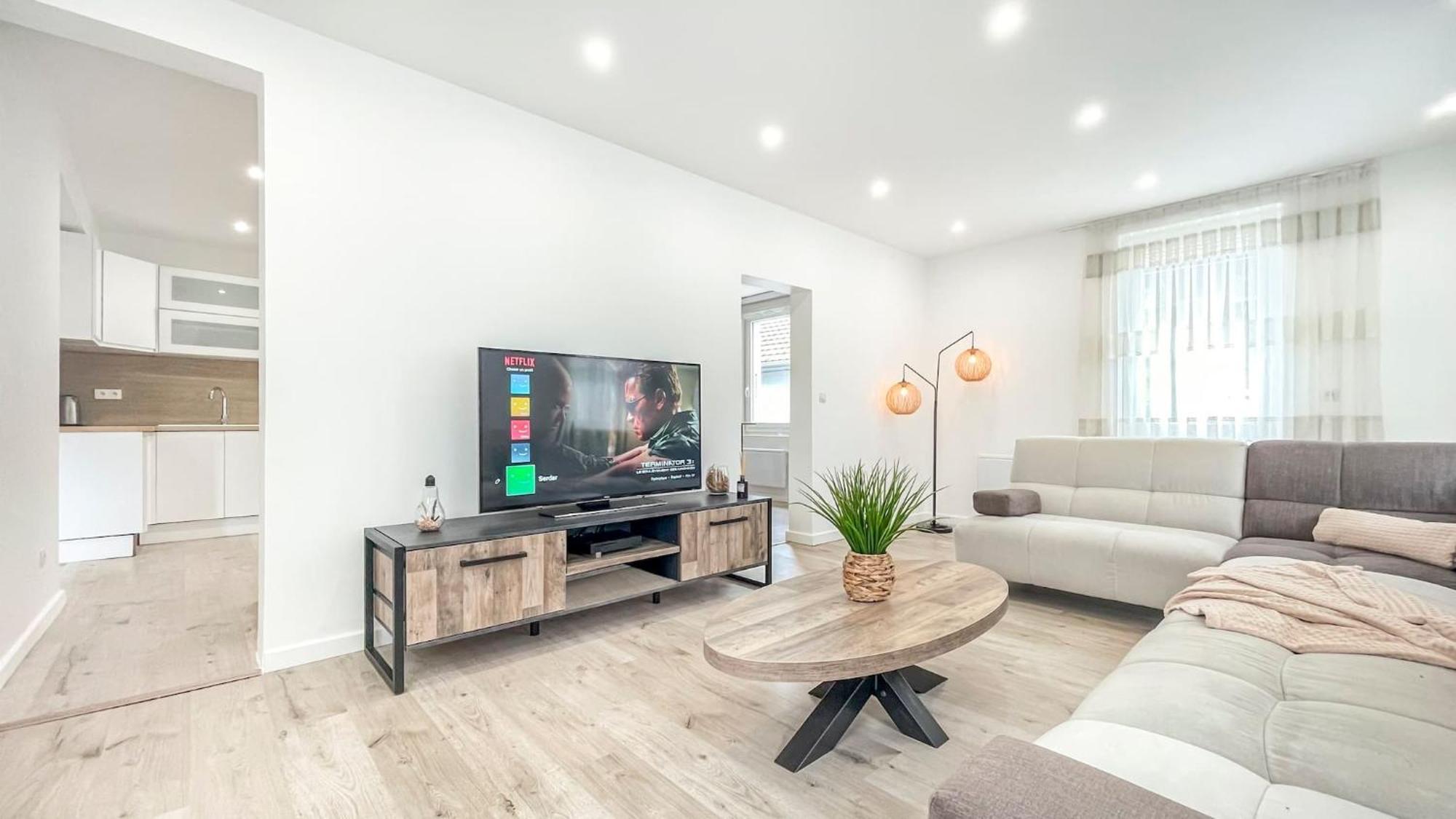 Homey Sakine- Proche Centre- Netflix- Wifi Cluses Extérieur photo